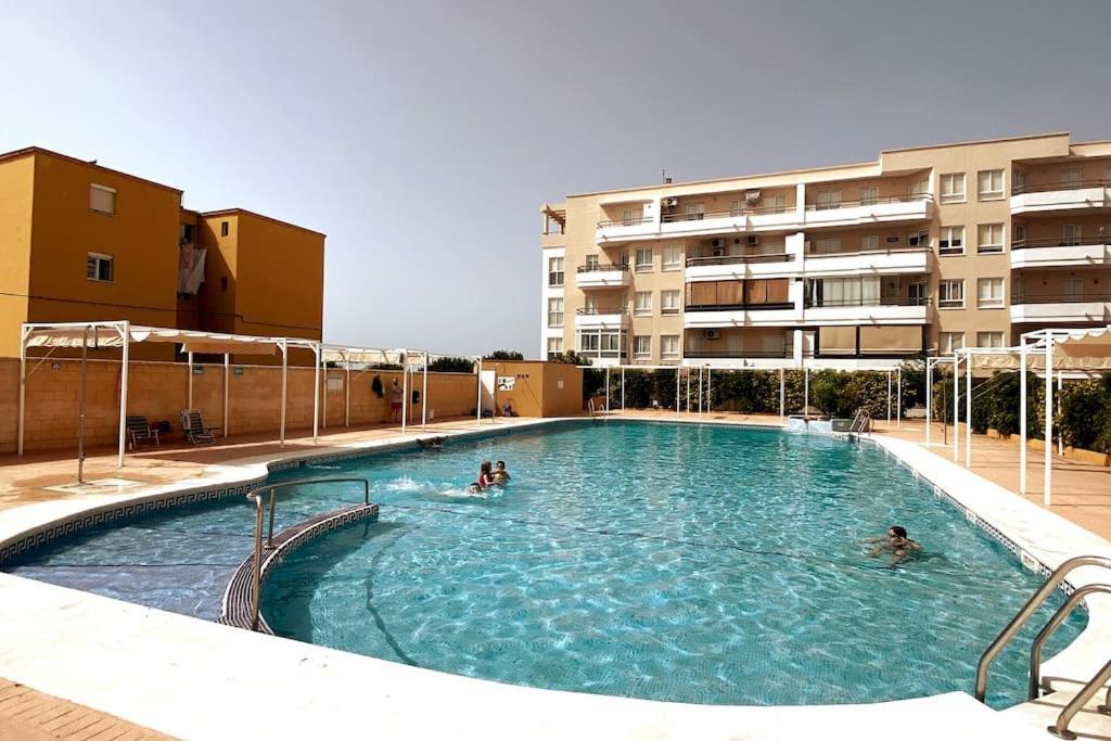 Apartamento A Unos Pasos De La Playa Rota Exterior photo